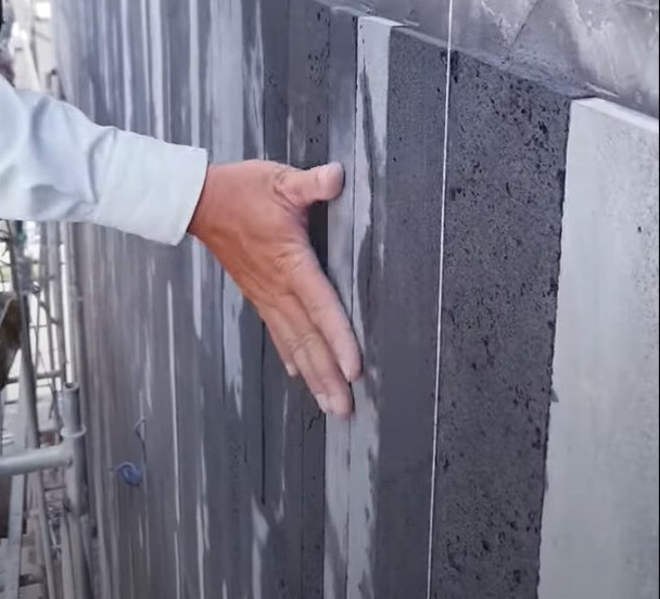 Cách ốp đá ong xám 11